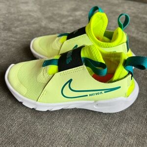 Nike Green and White Sneakers Slip-On Design